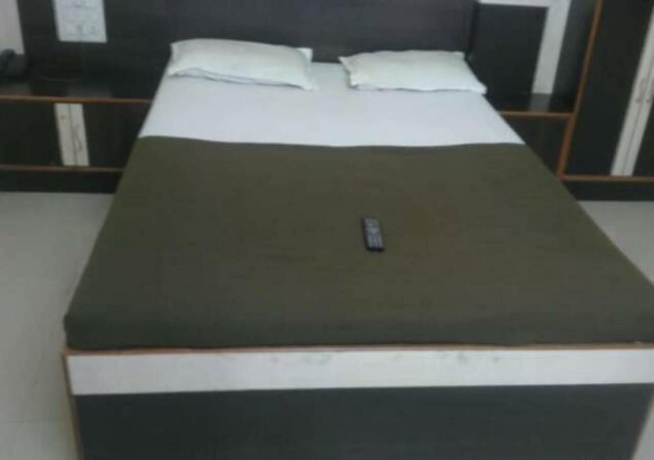 Hotel Sai Ganesh Ширді Екстер'єр фото